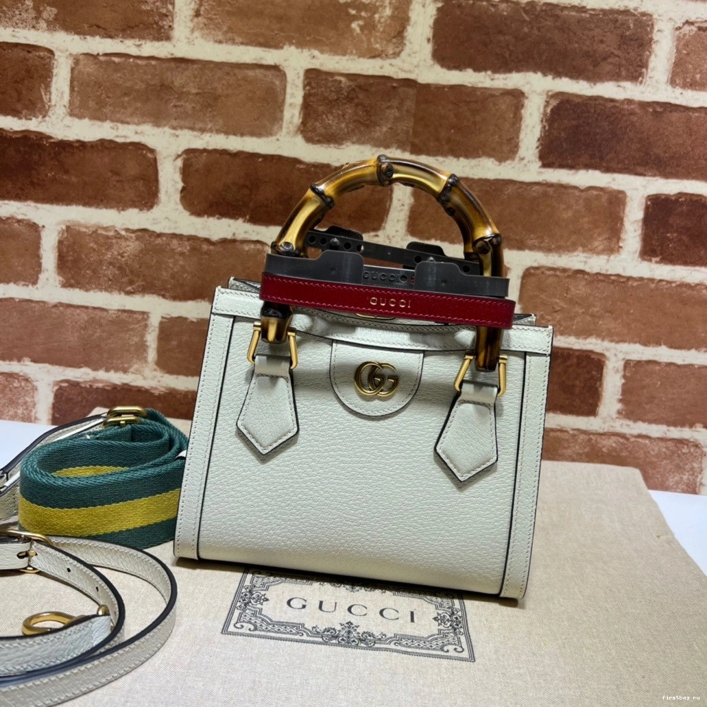 mini Gucci bag tote Diana 0817